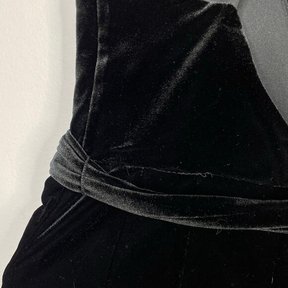 Express Black Velvet Plunge Strappy Belted Straight Leg Jumpsuit Womens 2P 2 P - Picture 8 of 16